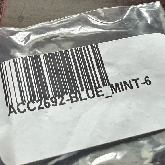 Violet & Brooks Elyse Blue Green Purple Wide Baguette Ring - NEW Size‎ 6 - Picture 10 of 11